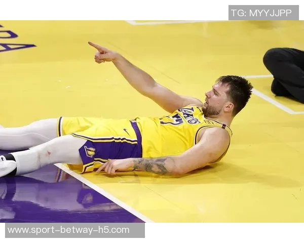 本赛季首节得分排行榜揭晓布伦森领衔哈登紧随其后东契奇与杜兰特表现不俗